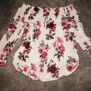 Off the shoulder floral top!